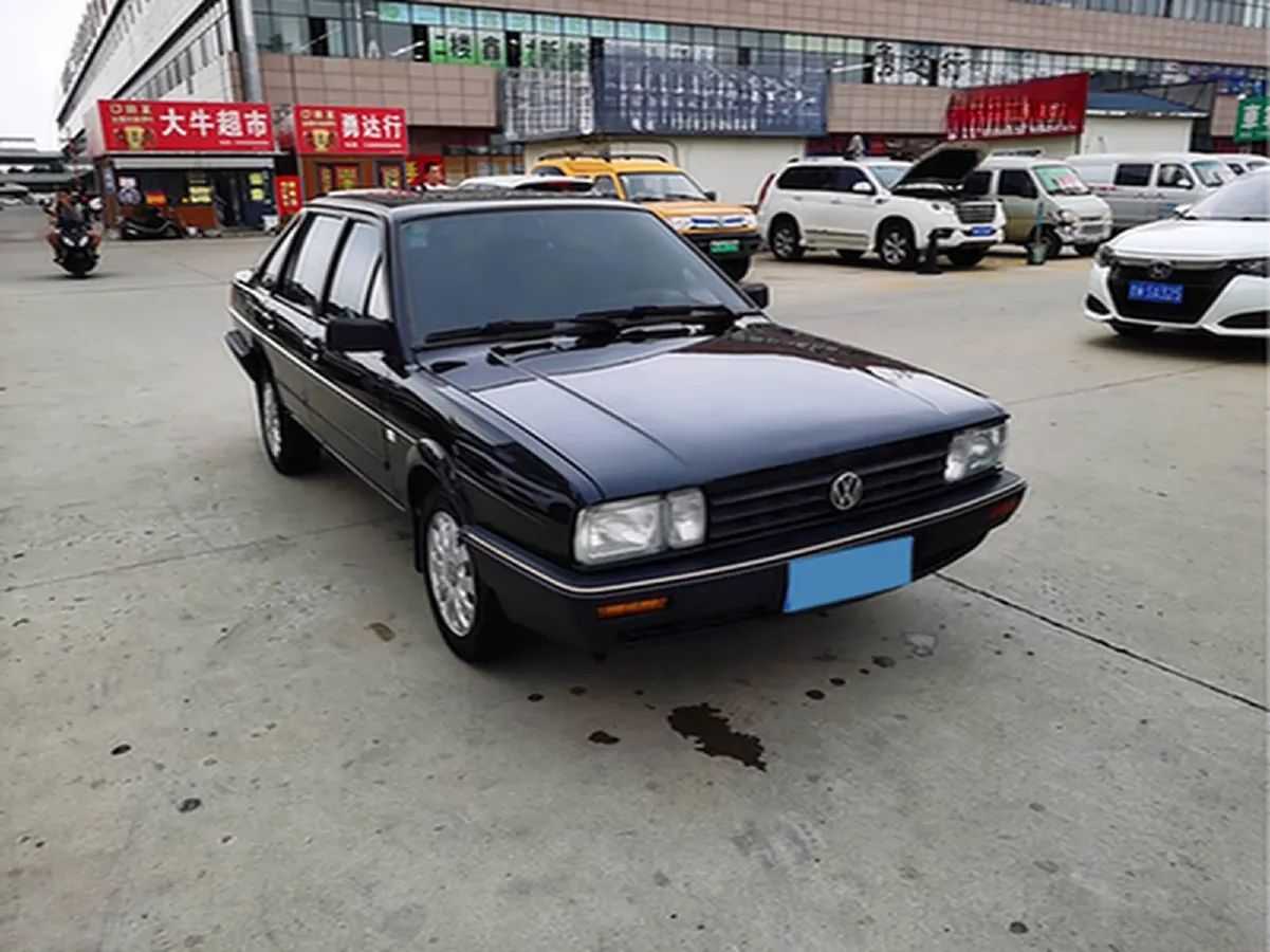 2004 Volkswagen Santana Classic 1.6L 87HP L4 5MT,autocango,china used car exporter,china ev exporter,chinese used car exporter,chinese used ev exporter