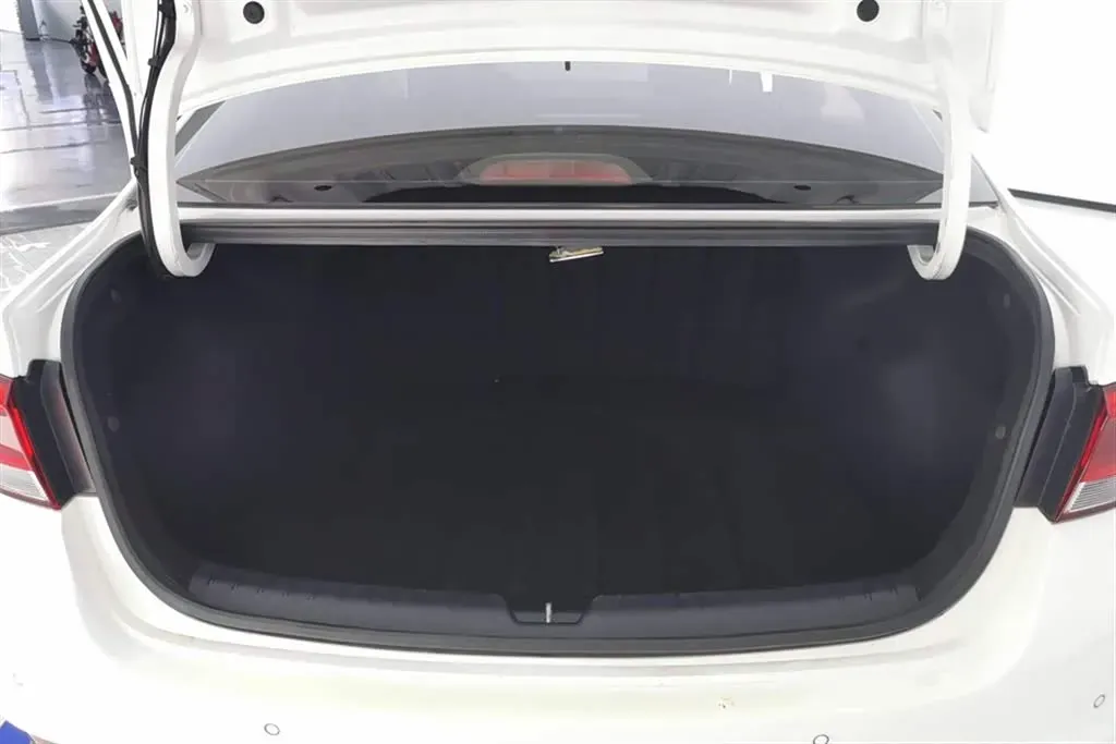 2017 Kia K2 1.4L 100HP L4 6MT,autocango,china used car exporter,china ev exporter,chinese used car exporter,chinese used ev exporter