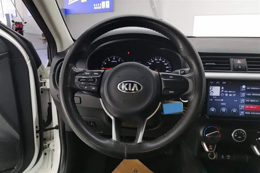 2017 Kia K2 1.4L 100HP L4 6MT,autocango,china used car exporter,china ev exporter,chinese used car exporter,chinese used ev exporter
