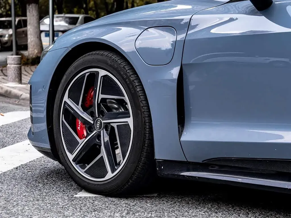 2023 Audi RS e-tron GT 2AT BEV 93.4KWH,autocango,china used car exporter,china ev exporter,chinese used car exporter,chinese used ev exporter