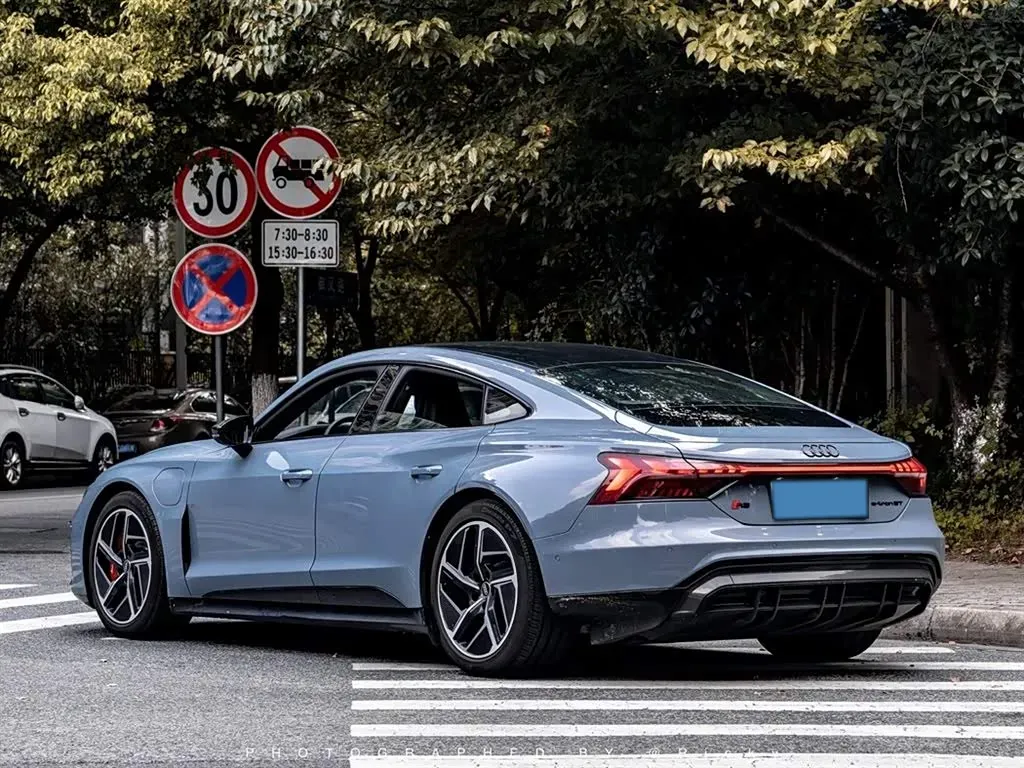 2023 Audi RS e-tron GT 2AT BEV 93.4KWH,autocango,china used car exporter,china ev exporter,chinese used car exporter,chinese used ev exporter