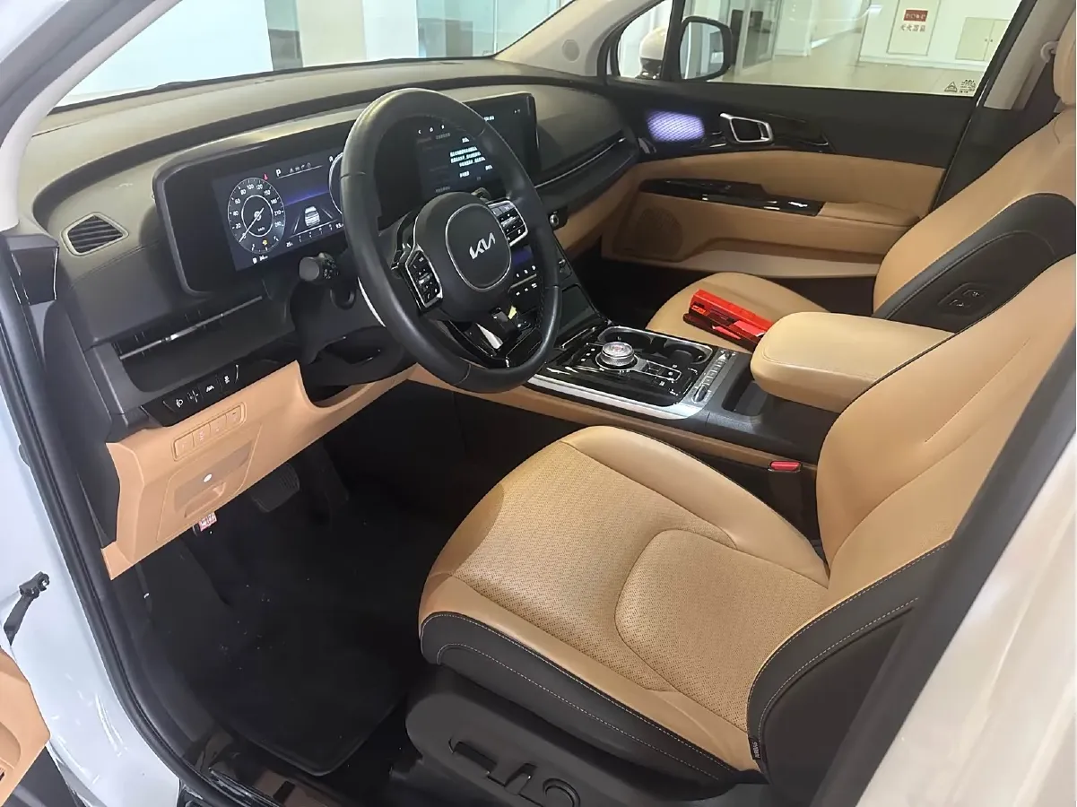 2021 Kia Carnival 2.0T 233HP L4 8AT,autocango,china used car exporter,china ev exporter,chinese used car exporter,chinese used ev exporter