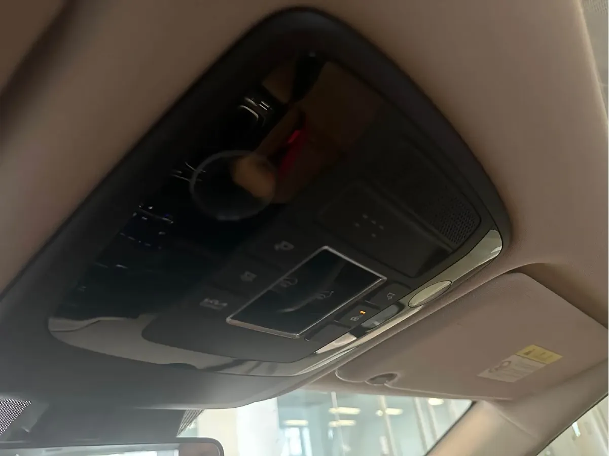 2021 Kia Carnival 2.0T 233HP L4 8AT,autocango,china used car exporter,china ev exporter,chinese used car exporter,chinese used ev exporter