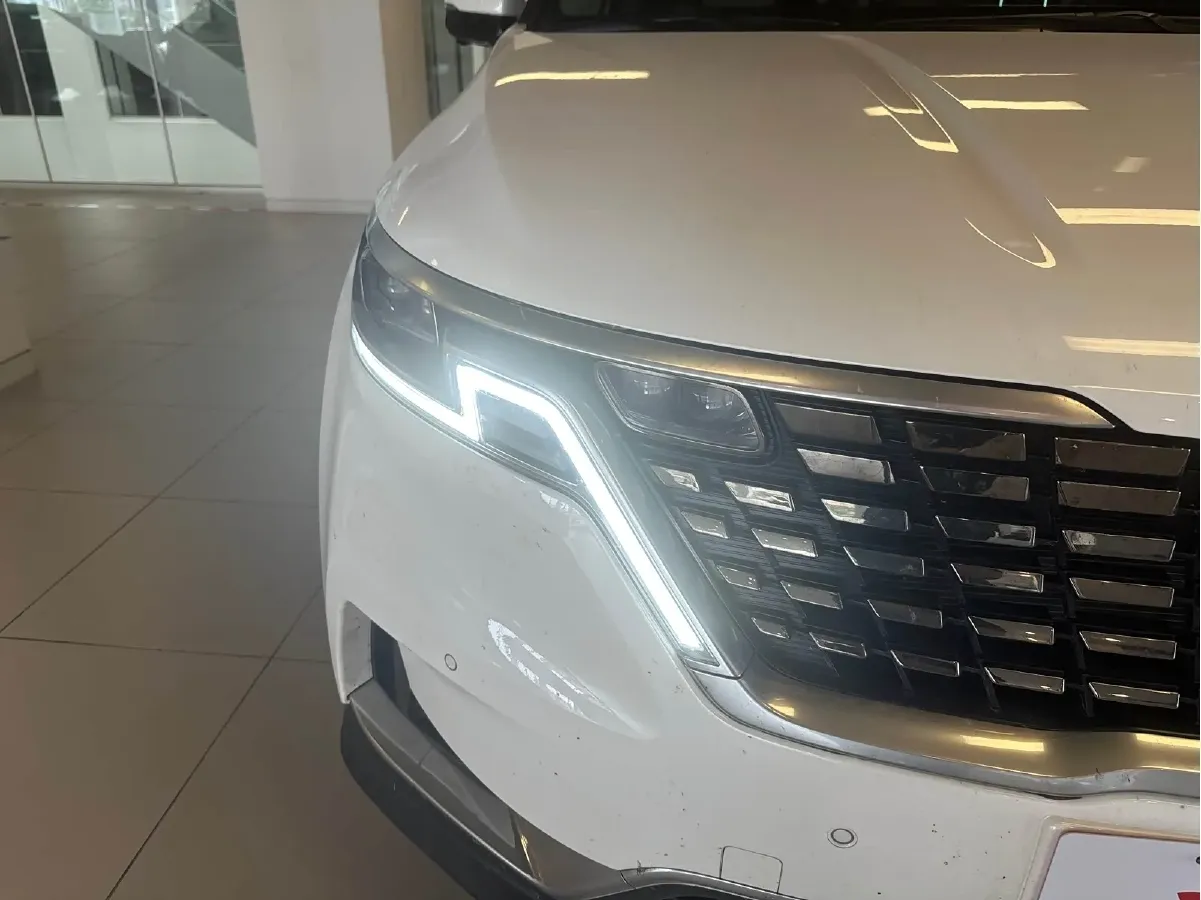 2021 Kia Carnival 2.0T 233HP L4 8AT,autocango,china used car exporter,china ev exporter,chinese used car exporter,chinese used ev exporter