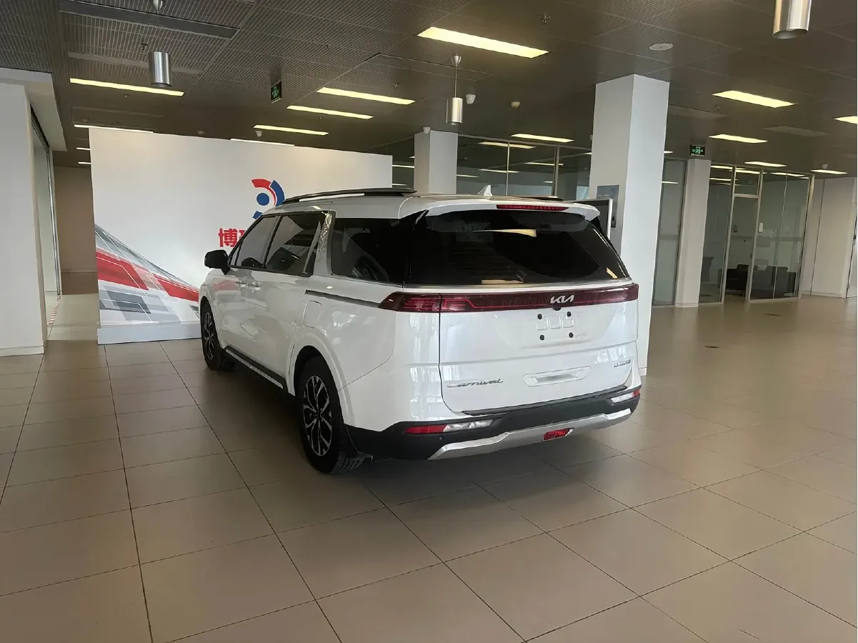 2021 Kia Carnival 2.0T 233HP L4 8AT,autocango,china used car exporter,china ev exporter,chinese used car exporter,chinese used ev exporter
