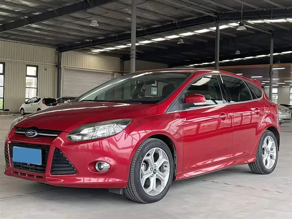 2012 Ford Focus 2.0L 170HP L4 5MT
