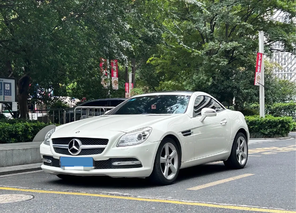2011 Mercedes-Benz SLK Class 1.8T 184HP L4 7AT,autocango,china used car exporter,china ev exporter,chinese used car exporter,chinese used ev exporter