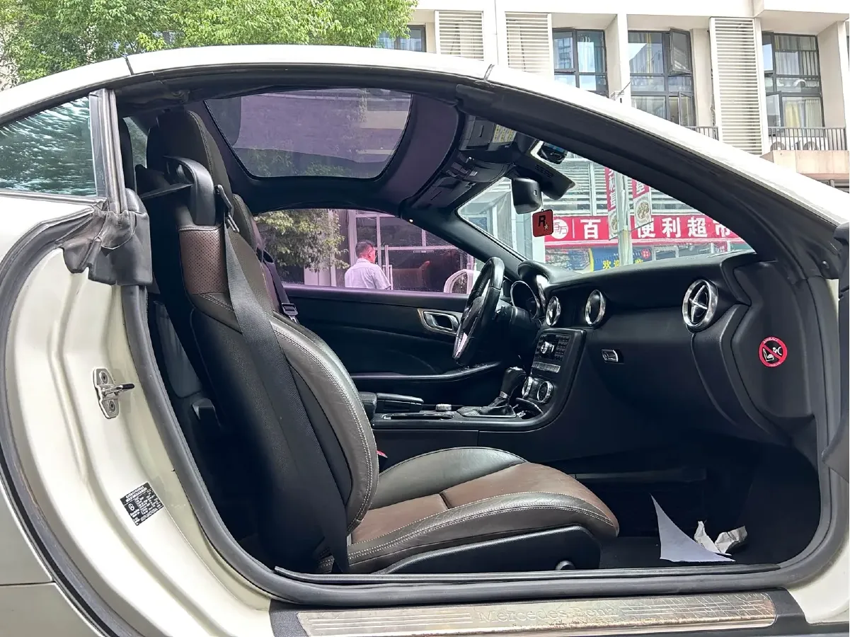 2011 Mercedes-Benz SLK Class 1.8T 184HP L4 7AT,autocango,china used car exporter,china ev exporter,chinese used car exporter,chinese used ev exporter