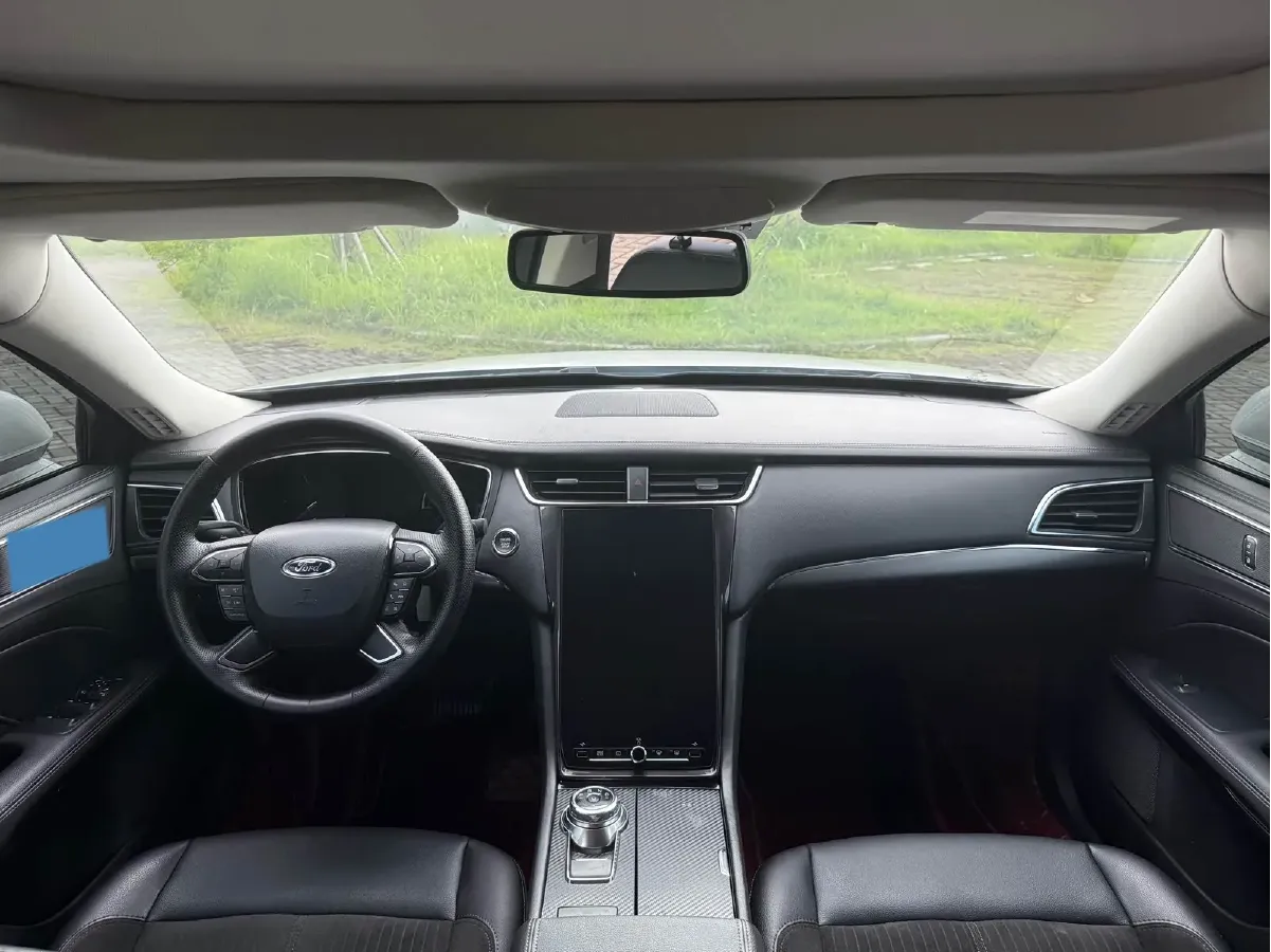 2019 Ford Taurus 2.0T 245HP L4 8AT,autocango,china used car exporter,china ev exporter,chinese used car exporter,chinese used ev exporter