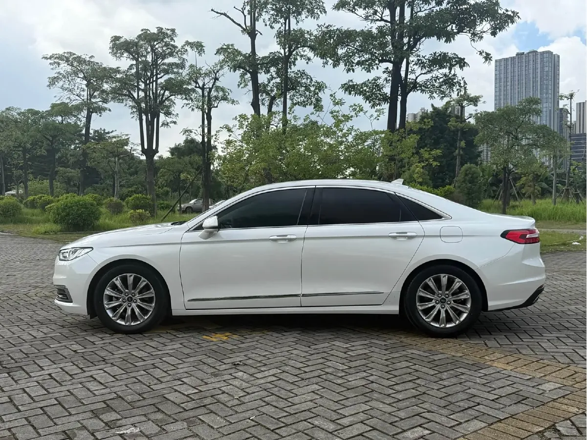 2019 Ford Taurus 2.0T 245HP L4 8AT,autocango,china used car exporter,china ev exporter,chinese used car exporter,chinese used ev exporter