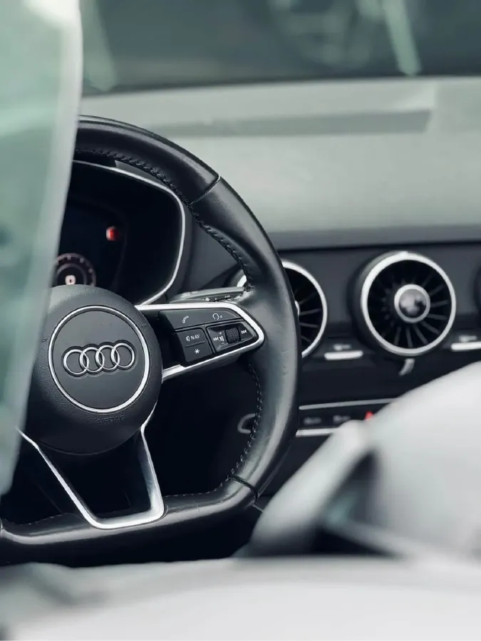 2015 Audi TT 2.0T 230HP L4 6DCT,autocango,china used car exporter,china ev exporter,chinese used car exporter,chinese used ev exporter