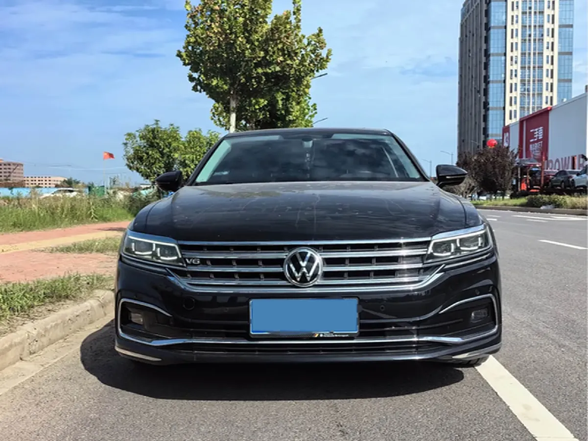 2021 Volkswagen Phideon 2.0T 224HP L4 7DCT,autocango,china used car exporter,china ev exporter,chinese used car exporter,chinese used ev exporter