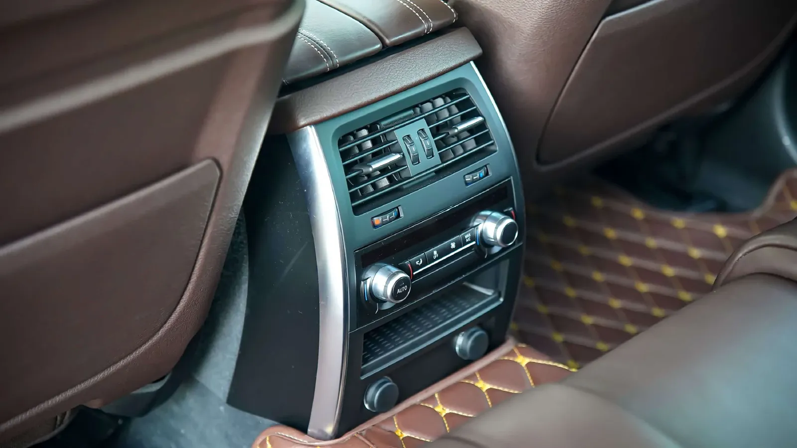 2014 BMW 5 Series GT 2.0T 245HP L4 8AT,autocango,china used car exporter,china ev exporter,chinese used car exporter,chinese used ev exporter