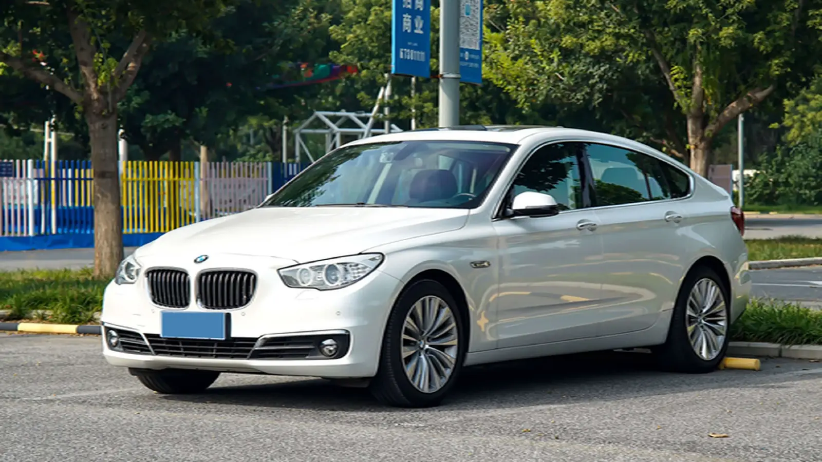 2014 BMW 5 Series GT 2.0T 245HP L4 8AT