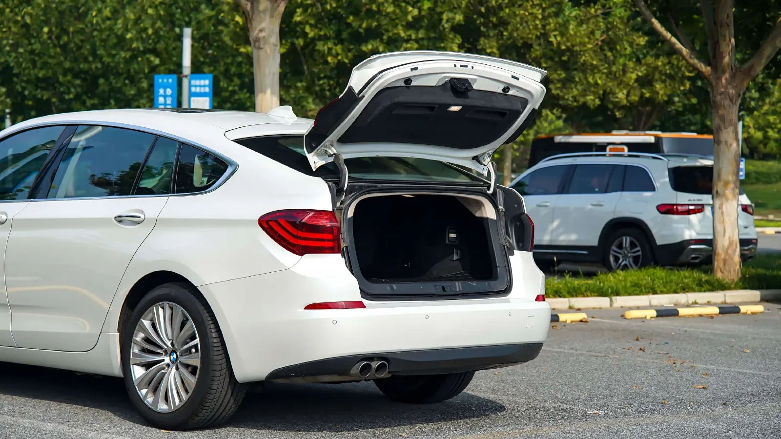 2014 BMW 5 Series GT 2.0T 245HP L4 8AT,autocango,china used car exporter,china ev exporter,chinese used car exporter,chinese used ev exporter