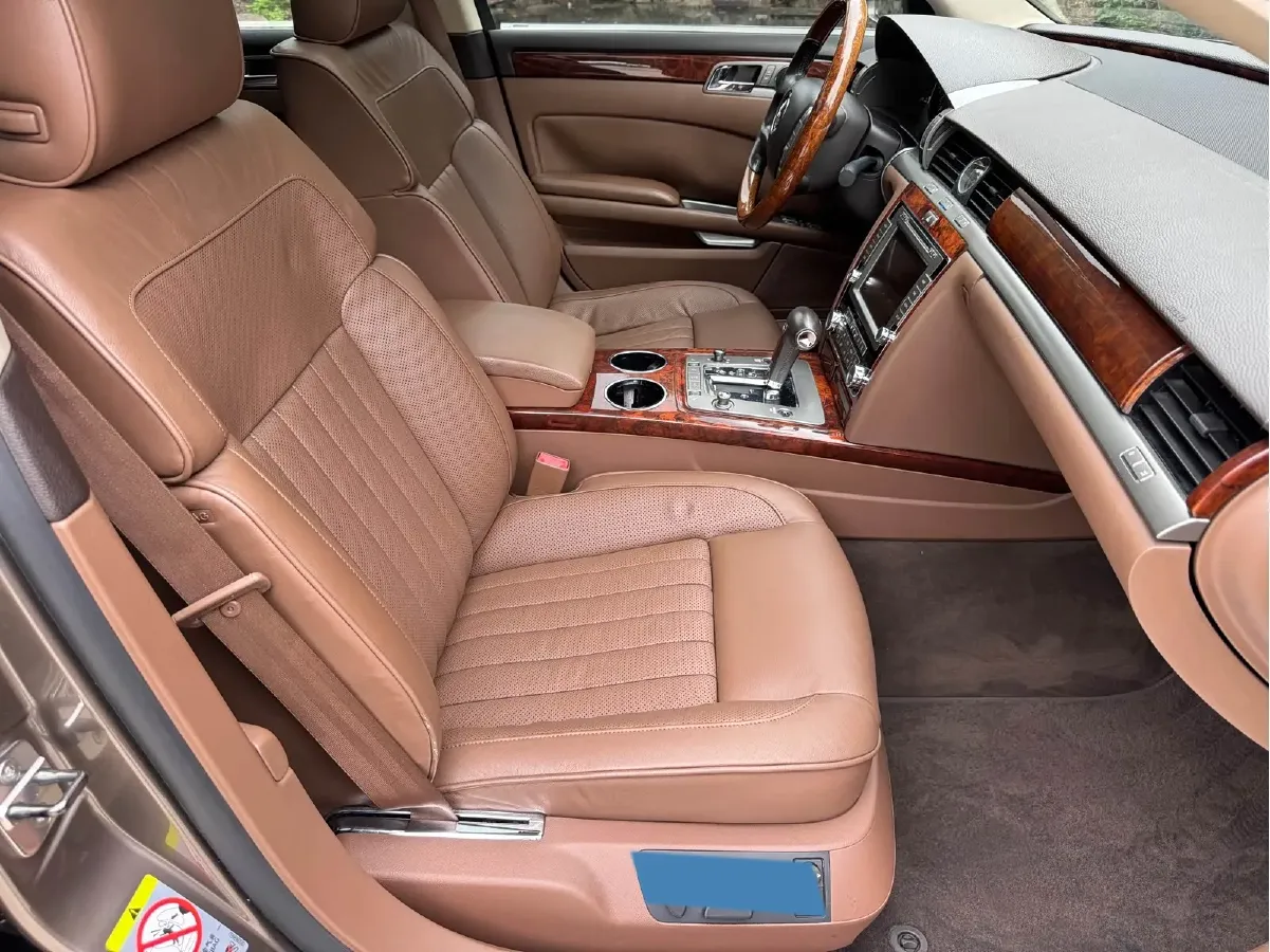 2011 Volkswagen Pheaton 3.6L 280HP V6 6AT,autocango,china used car exporter,china ev exporter,chinese used car exporter,chinese used ev exporter