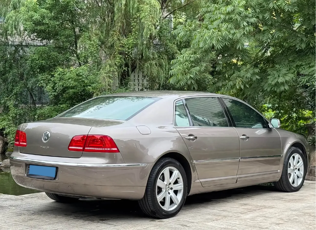 2011 Volkswagen Pheaton 3.6L 280HP V6 6AT,autocango,china used car exporter,china ev exporter,chinese used car exporter,chinese used ev exporter