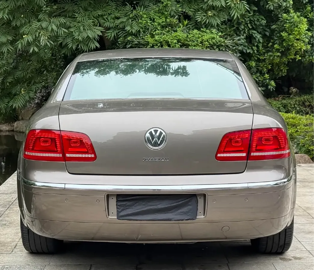 2011 Volkswagen Pheaton 3.6L 280HP V6 6AT,autocango,china used car exporter,china ev exporter,chinese used car exporter,chinese used ev exporter