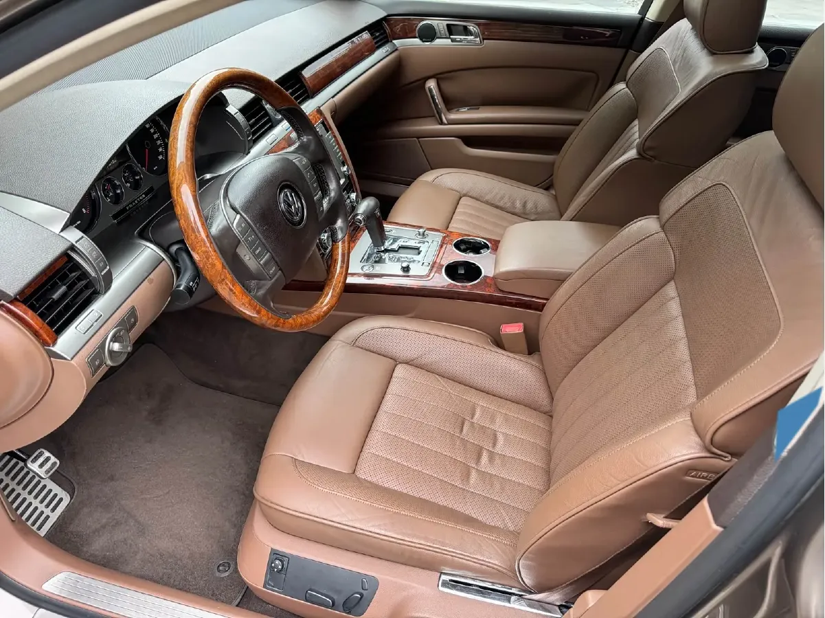 2011 Volkswagen Pheaton 3.6L 280HP V6 6AT,autocango,china used car exporter,china ev exporter,chinese used car exporter,chinese used ev exporter