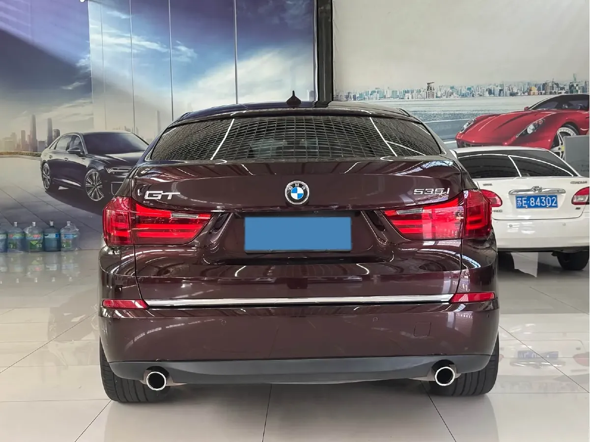 2015 BMW 5 Series GT 3.0T 306HP L6 8AT,autocango,china used car exporter,china ev exporter,chinese used car exporter,chinese used ev exporter