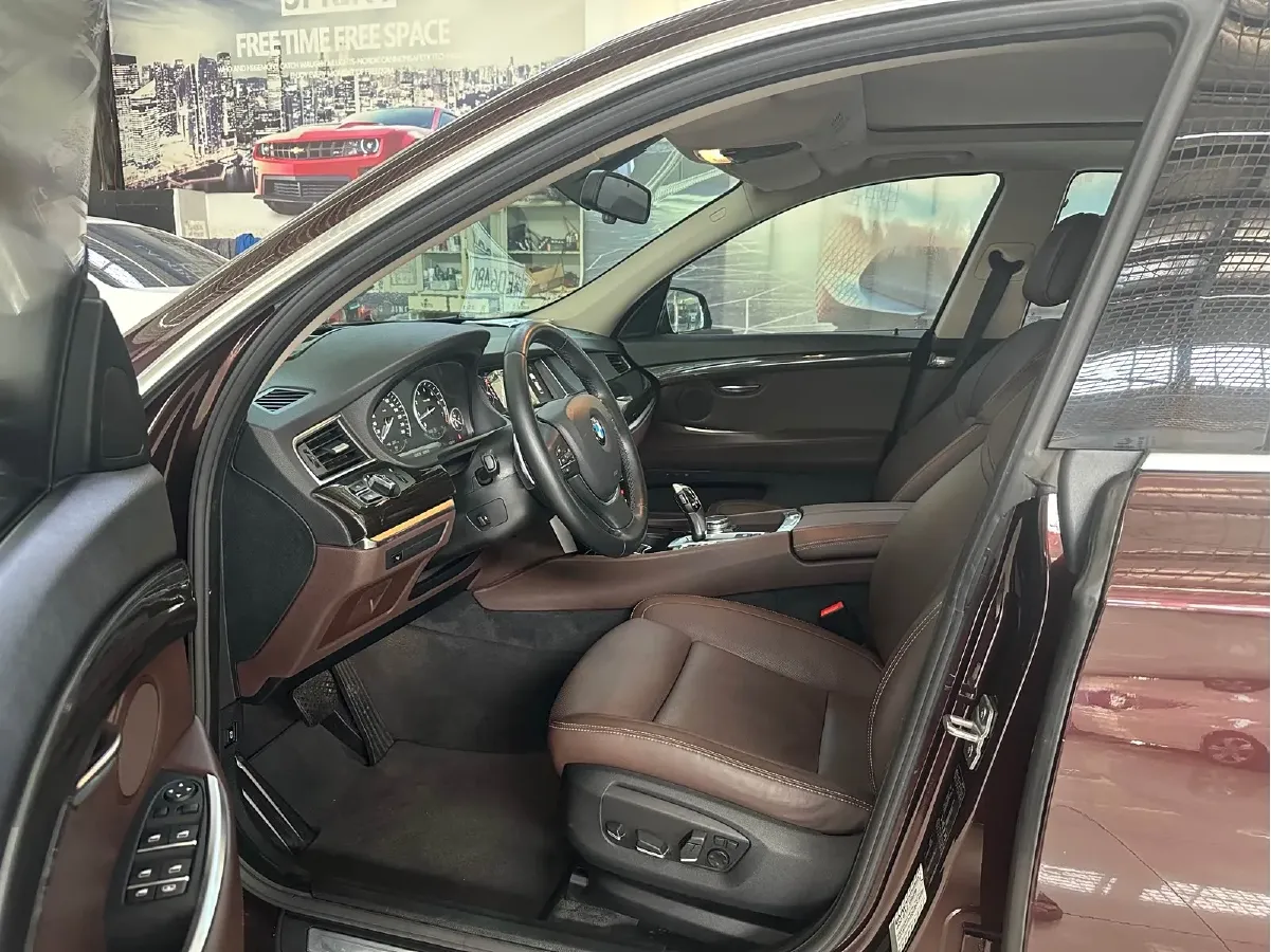 2015 BMW 5 Series GT 3.0T 306HP L6 8AT,autocango,china used car exporter,china ev exporter,chinese used car exporter,chinese used ev exporter