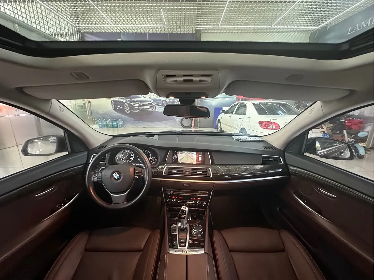 2015 BMW 5 Series GT 3.0T 306HP L6 8AT,autocango,china used car exporter,china ev exporter,chinese used car exporter,chinese used ev exporter