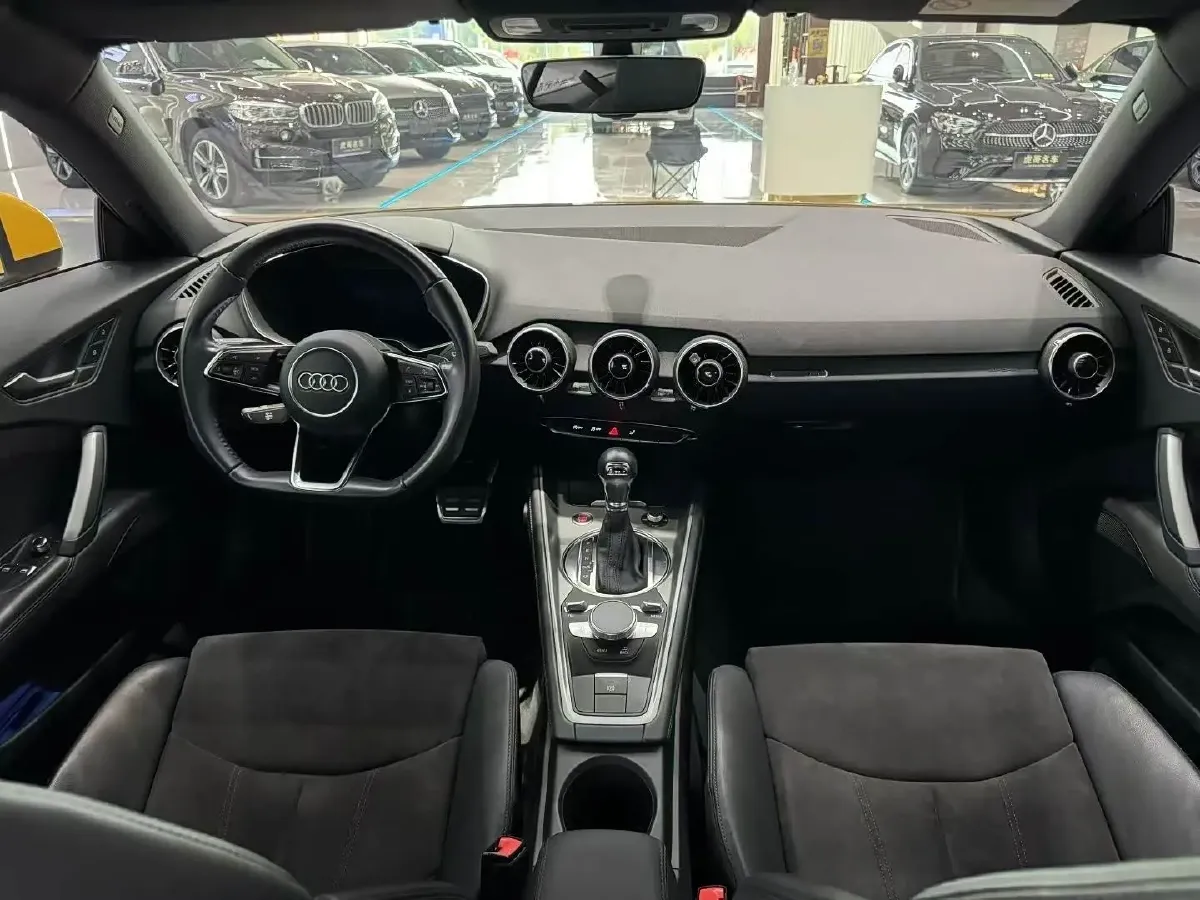 2015 Audi TT 2.0T 230HP L4 6DCT,autocango,china used car exporter,china ev exporter,chinese used car exporter,chinese used ev exporter