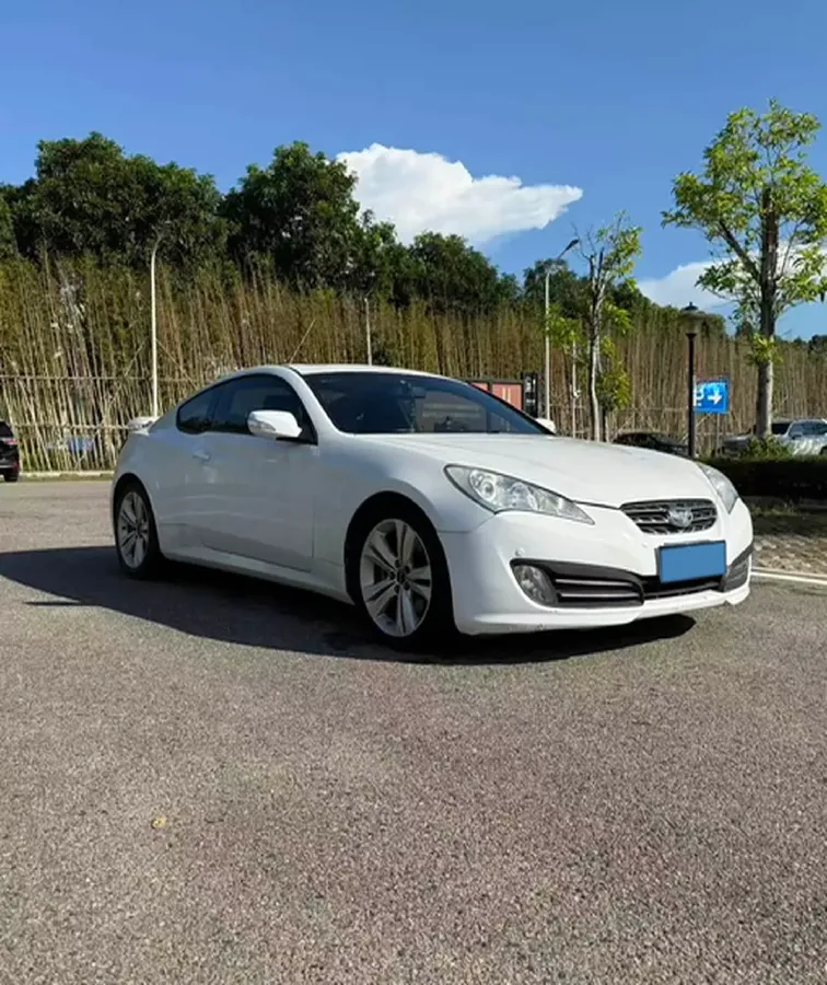 2009 Hyundai Rohens-Coupe 2.0T 210HP L4 5AT,autocango,china used car exporter,china ev exporter,chinese used car exporter,chinese used ev exporter