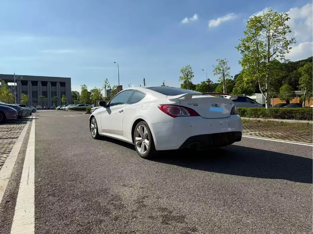 2009 Hyundai Rohens-Coupe 2.0T 210HP L4 5AT,autocango,china used car exporter,china ev exporter,chinese used car exporter,chinese used ev exporter