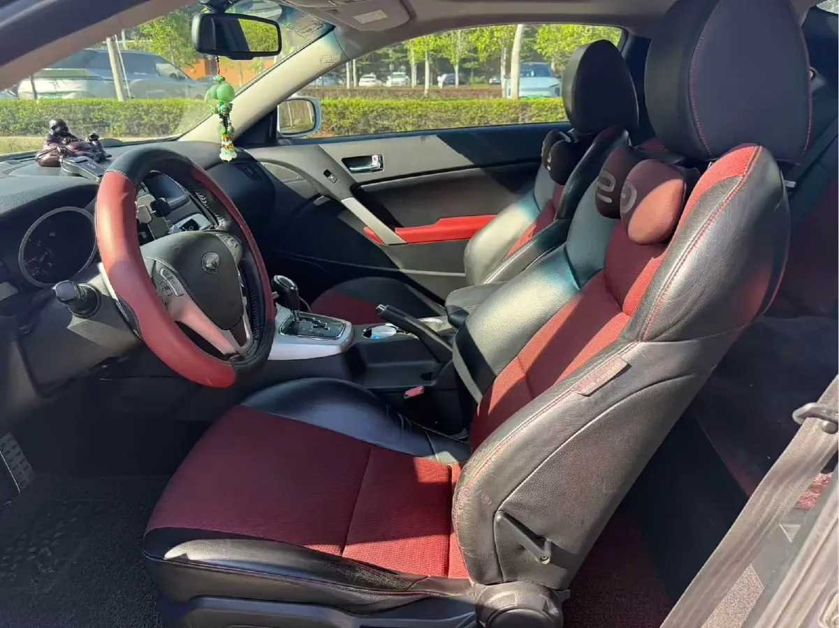 2009 Hyundai Rohens-Coupe 2.0T 210HP L4 5AT,autocango,china used car exporter,china ev exporter,chinese used car exporter,chinese used ev exporter