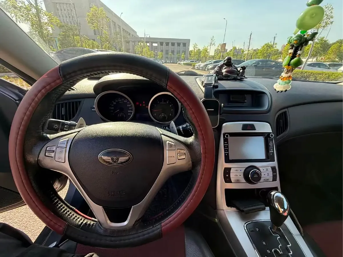 2009 Hyundai Rohens-Coupe 2.0T 210HP L4 5AT,autocango,china used car exporter,china ev exporter,chinese used car exporter,chinese used ev exporter