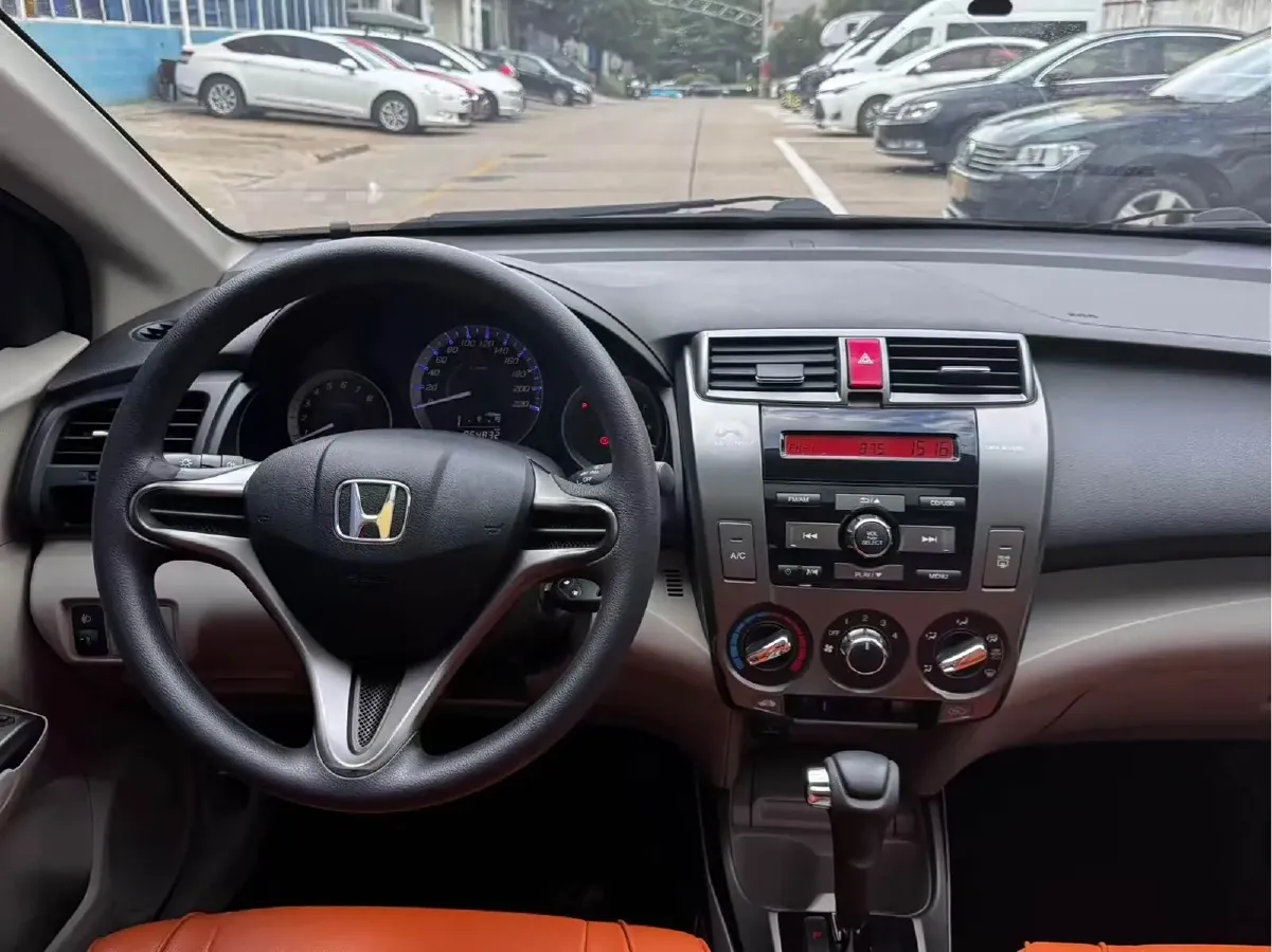 2012 Honda City Classic 1.5L 120HP L4 5AT,autocango,china used car exporter,china ev exporter,chinese used car exporter,chinese used ev exporter