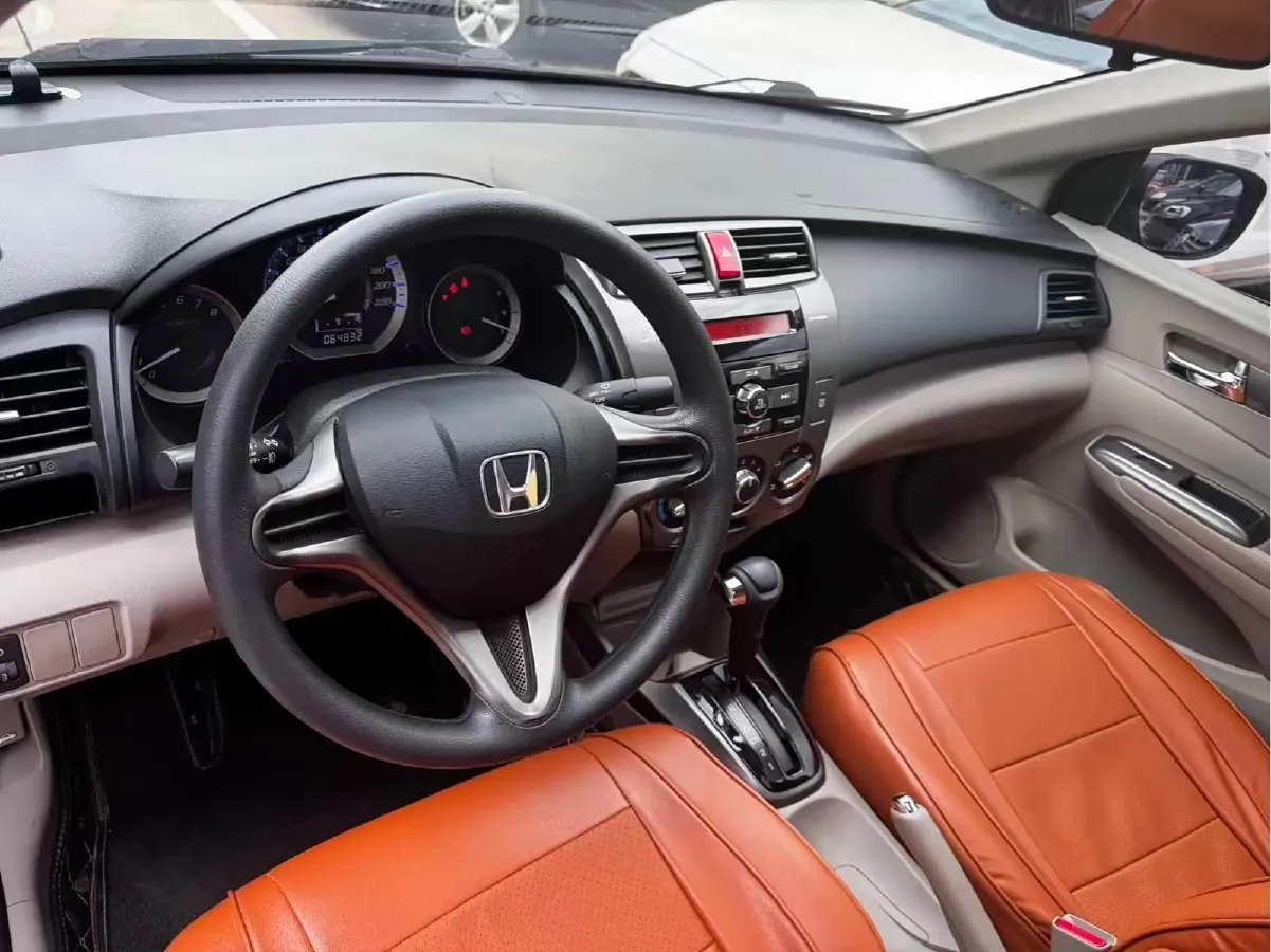 2012 Honda City Classic 1.5L 120HP L4 5AT,autocango,china used car exporter,china ev exporter,chinese used car exporter,chinese used ev exporter