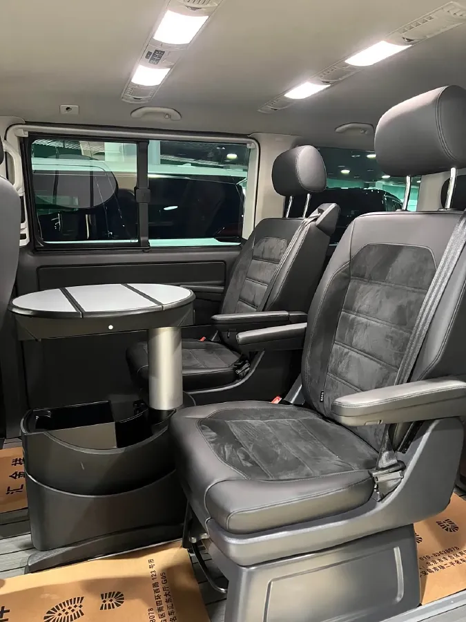 2019 Volkswagen Multivan 2.0T 204HP L4 7DCT,autocango,china used car exporter,china ev exporter,chinese used car exporter,chinese used ev exporter