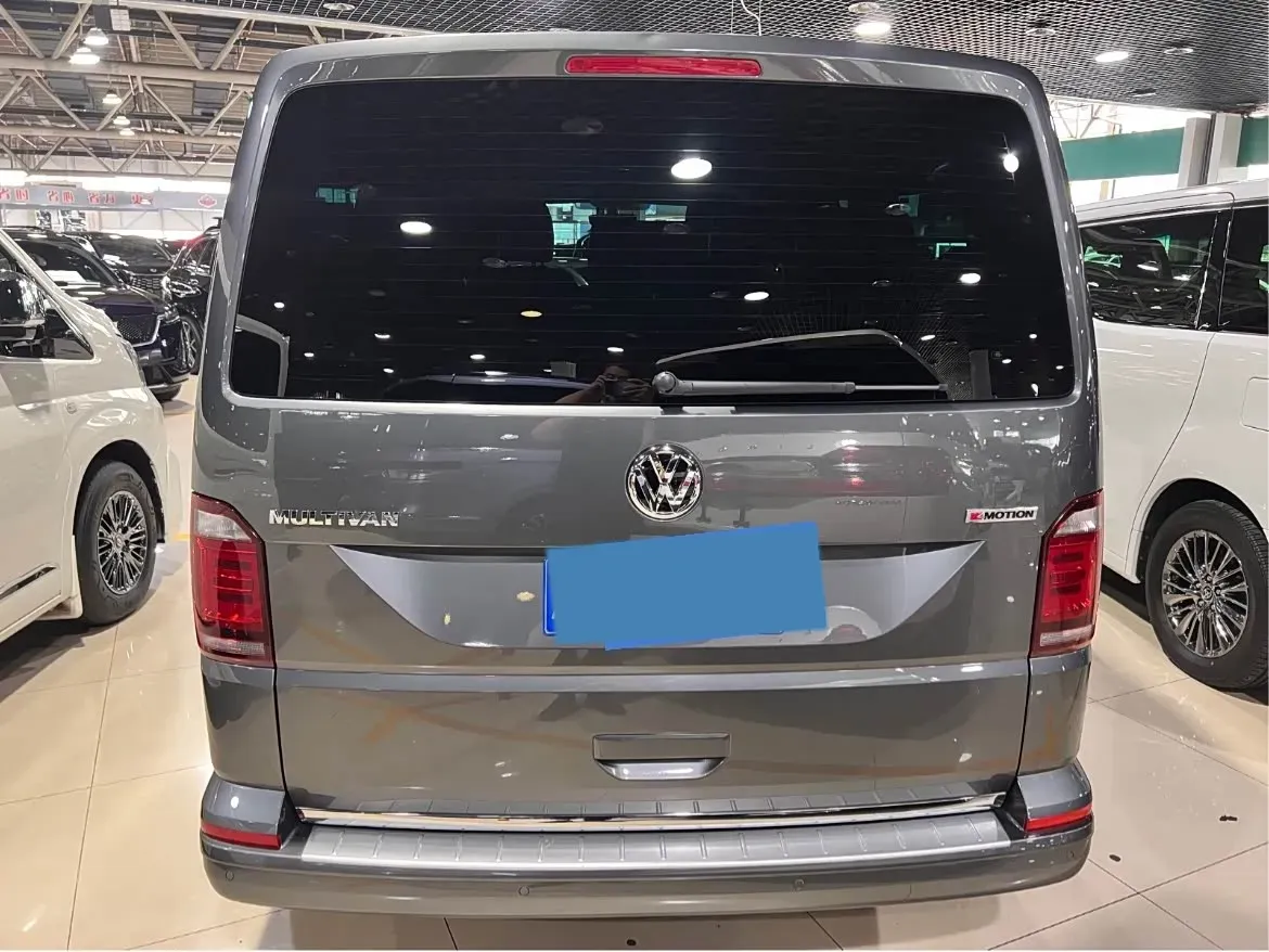 2019 Volkswagen Multivan 2.0T 204HP L4 7DCT,autocango,china used car exporter,china ev exporter,chinese used car exporter,chinese used ev exporter