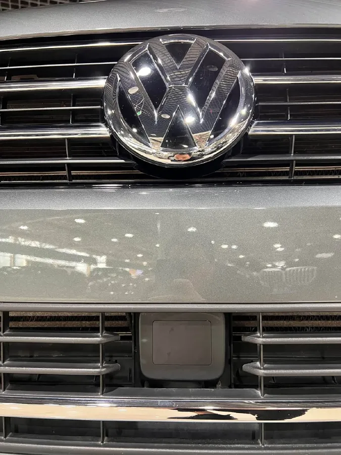 2019 Volkswagen Multivan 2.0T 204HP L4 7DCT,autocango,china used car exporter,china ev exporter,chinese used car exporter,chinese used ev exporter