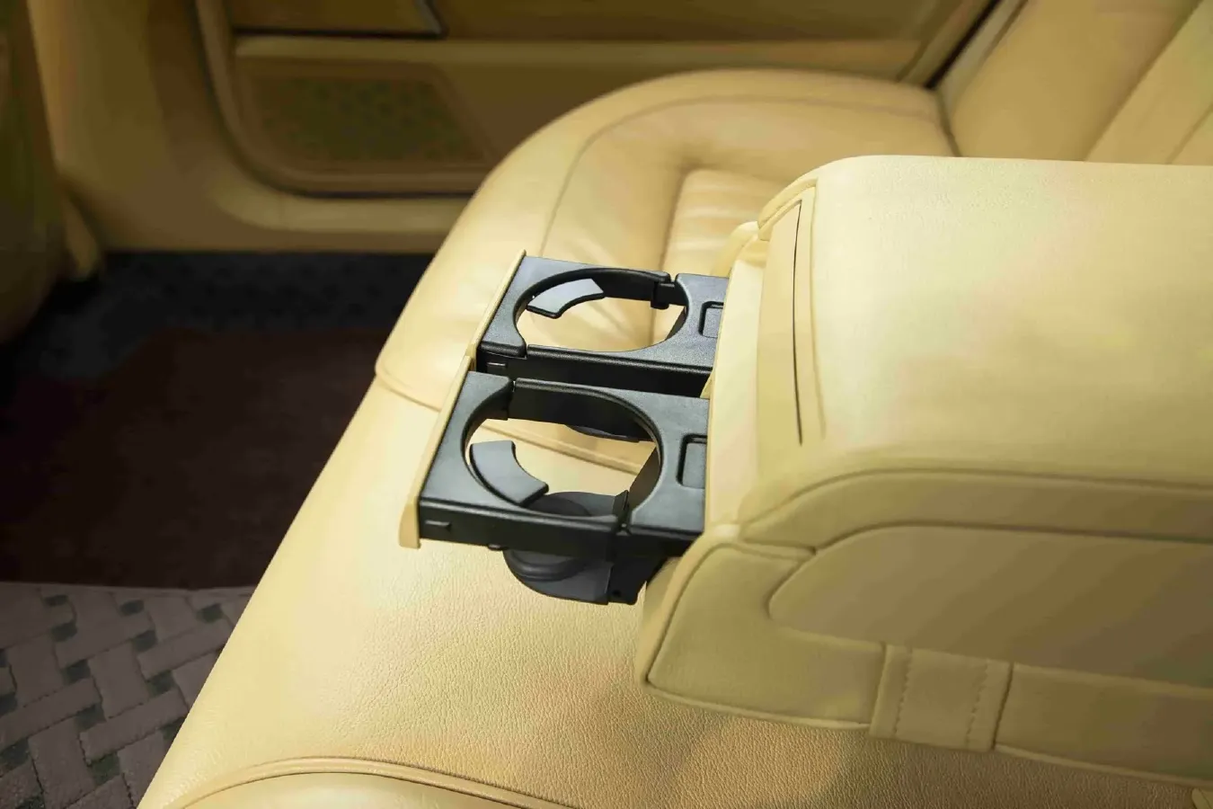 2012 Volkswagen Pheaton 3.0L 250HP V6 6AT,autocango,china used car exporter,china ev exporter,chinese used car exporter,chinese used ev exporter