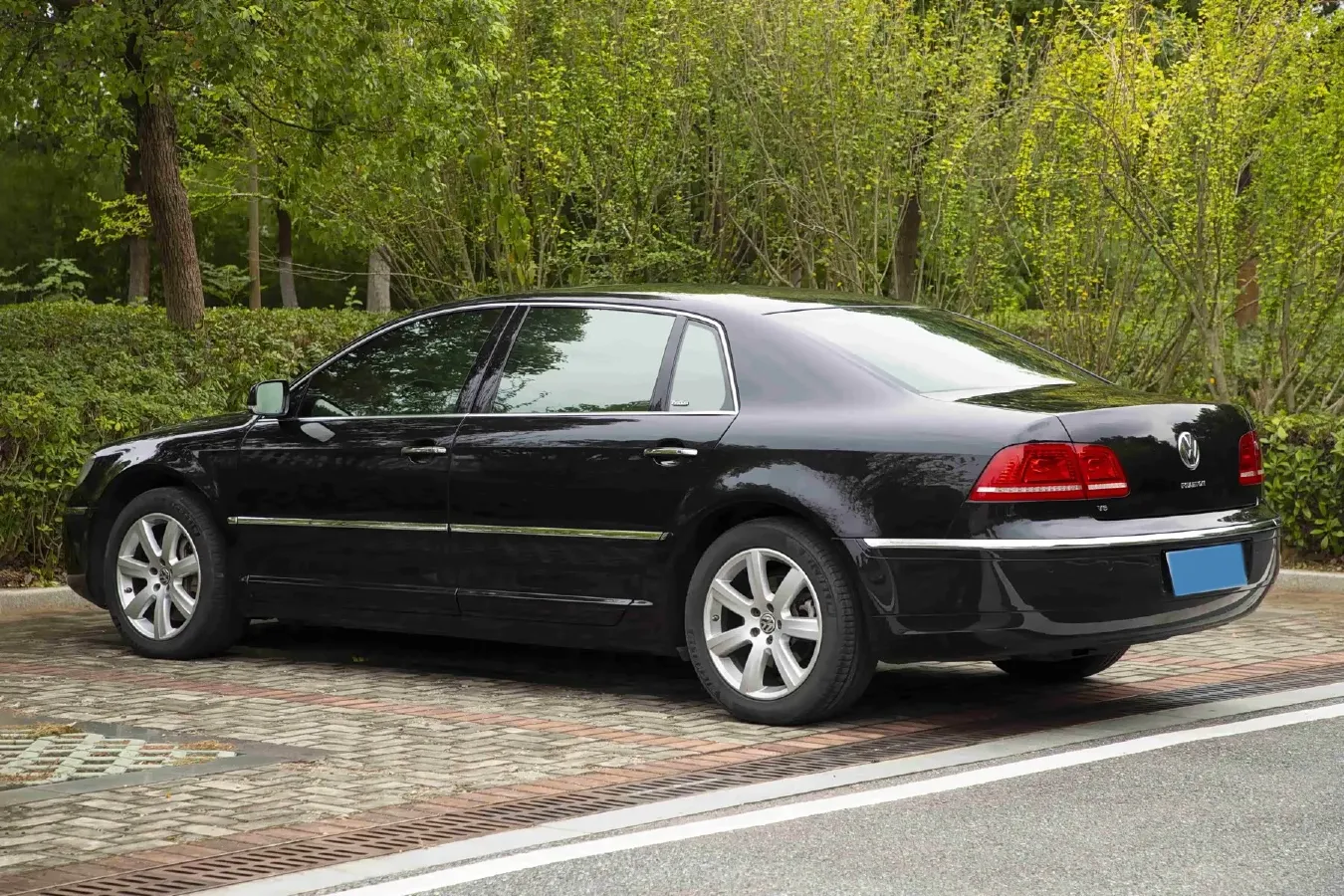 2012 Volkswagen Pheaton 3.0L 250HP V6 6AT,autocango,china used car exporter,china ev exporter,chinese used car exporter,chinese used ev exporter