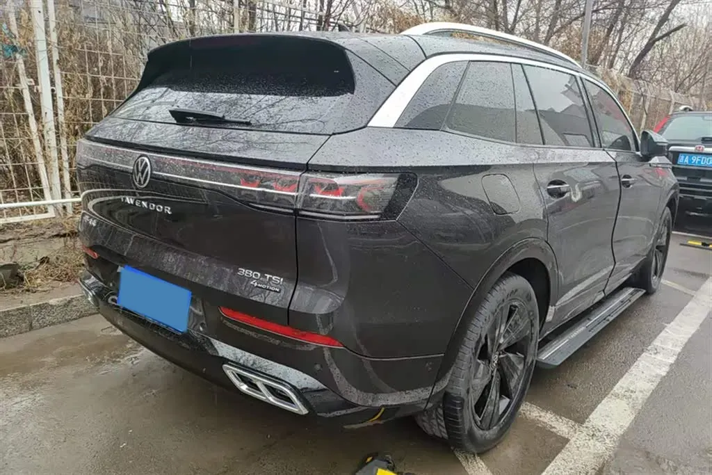 2023 Volkswagen Tavendor 2.0T 220HP L4 7DCT,autocango,china used car exporter,china ev exporter,chinese used car exporter,chinese used ev exporter