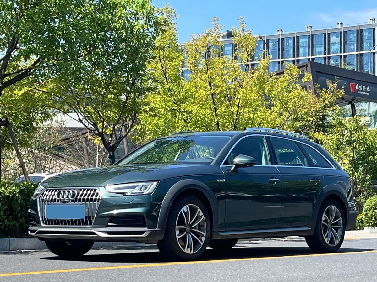 2019 Audi A4 2.0T 252HP L4 7DCT