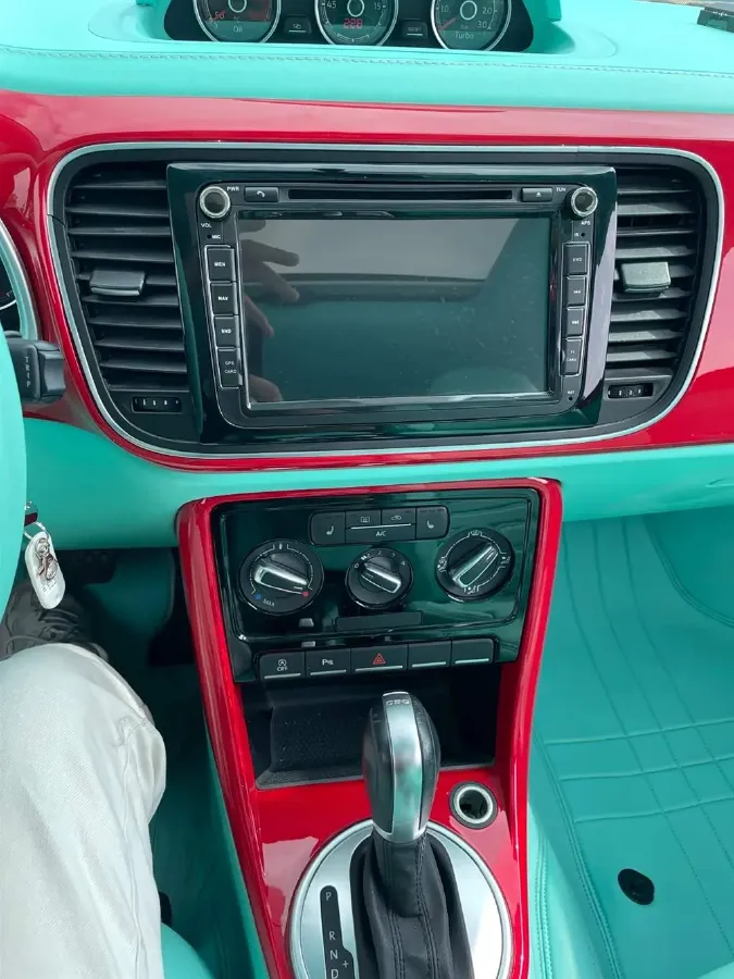 2018 Volkswagen Beetle 1.2T 105HP L4 7DCT,autocango,china used car exporter,china ev exporter,chinese used car exporter,chinese used ev exporter