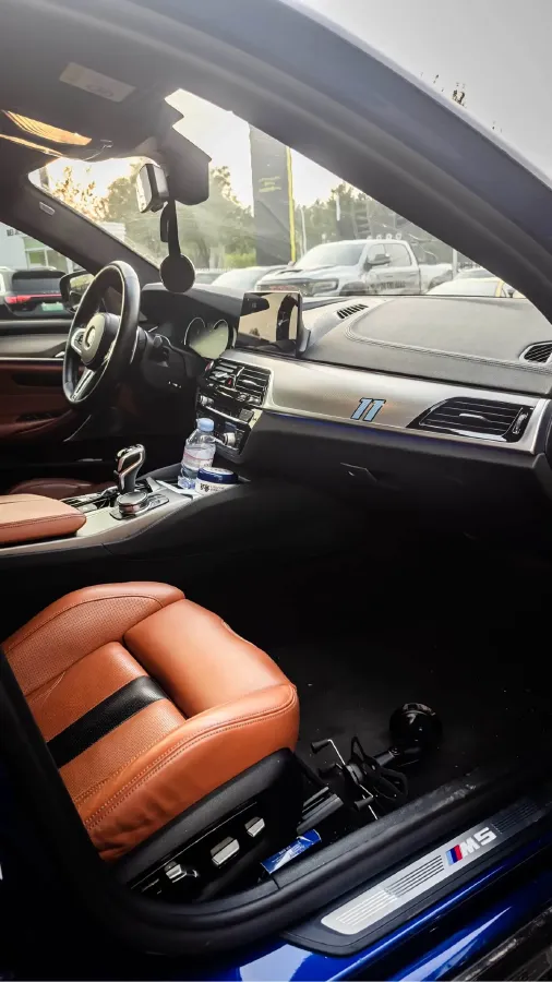 2018 BMW M5 4.4T 600HP V8 8AT,autocango,china used car exporter,china ev exporter,chinese used car exporter,chinese used ev exporter