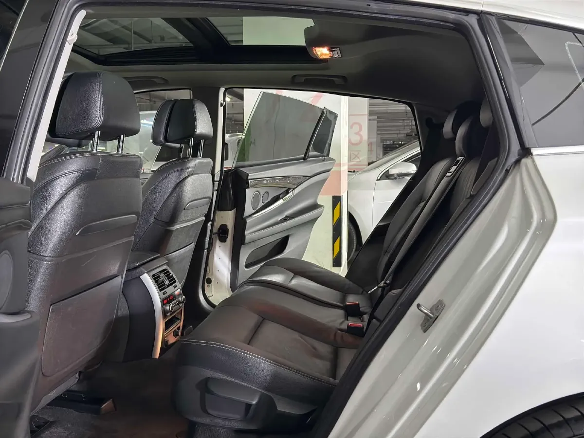 2014 BMW 5 Series GT 2.0T 245HP L4 8AT,autocango,china used car exporter,china ev exporter,chinese used car exporter,chinese used ev exporter