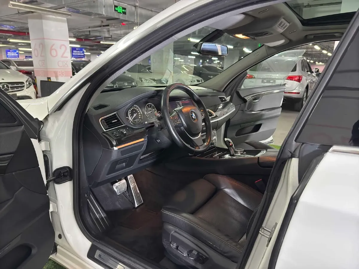 2014 BMW 5 Series GT 2.0T 245HP L4 8AT,autocango,china used car exporter,china ev exporter,chinese used car exporter,chinese used ev exporter