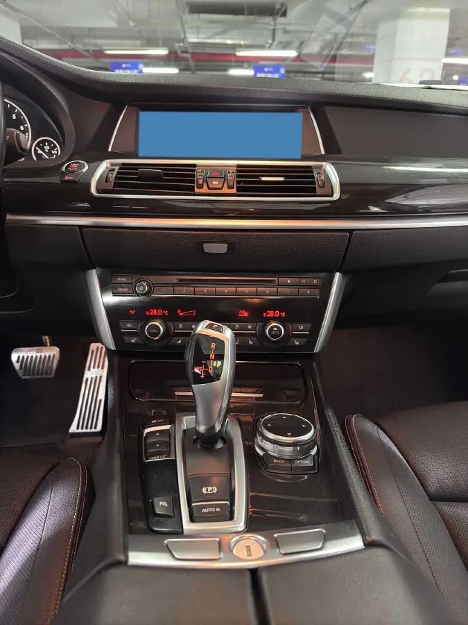 2014 BMW 5 Series GT 2.0T 245HP L4 8AT,autocango,china used car exporter,china ev exporter,chinese used car exporter,chinese used ev exporter