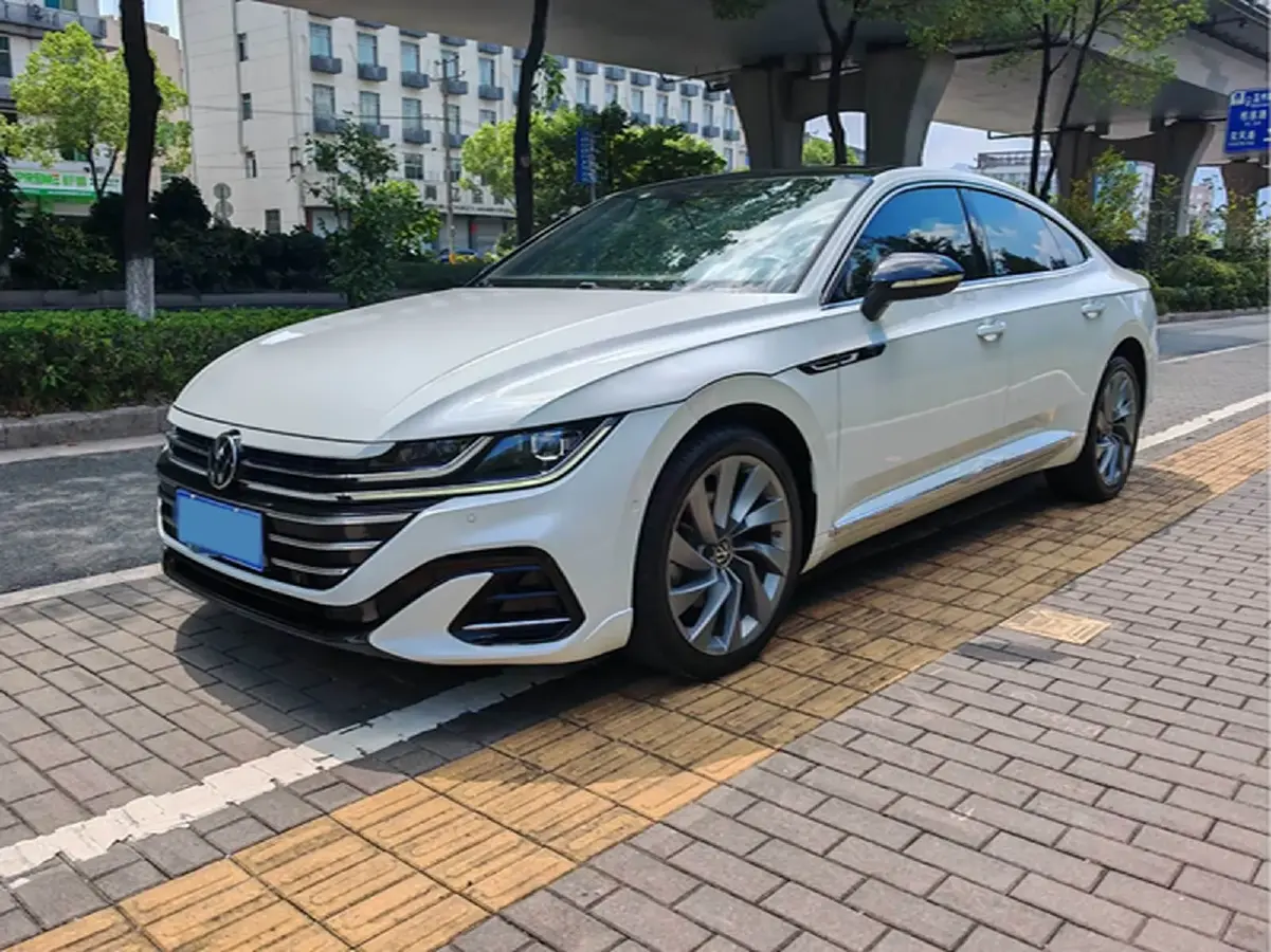 2023 Volkswagen CC 2.0T 220HP L4 7DCT