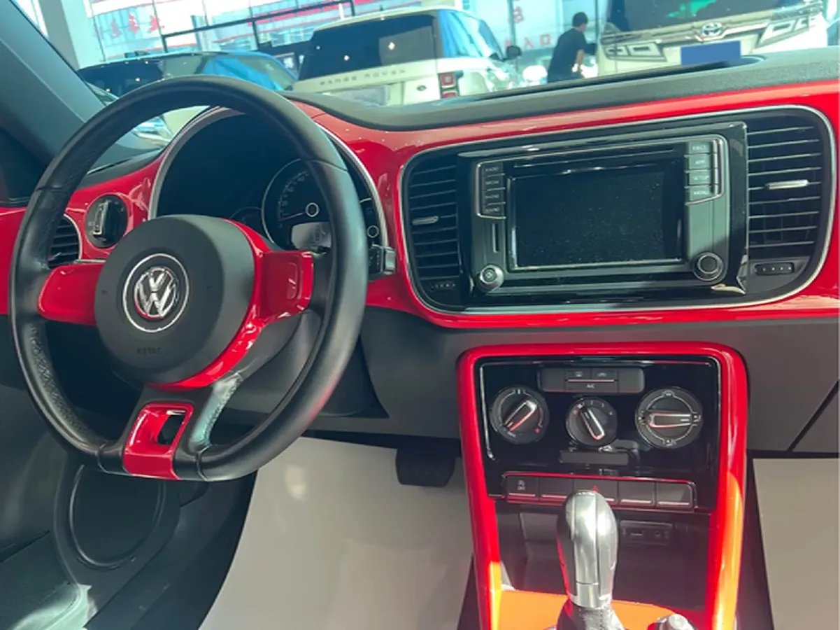 2017 Volkswagen Beetle 1.2T 105HP L4 7DCT,autocango,china used car exporter,china ev exporter,chinese used car exporter,chinese used ev exporter