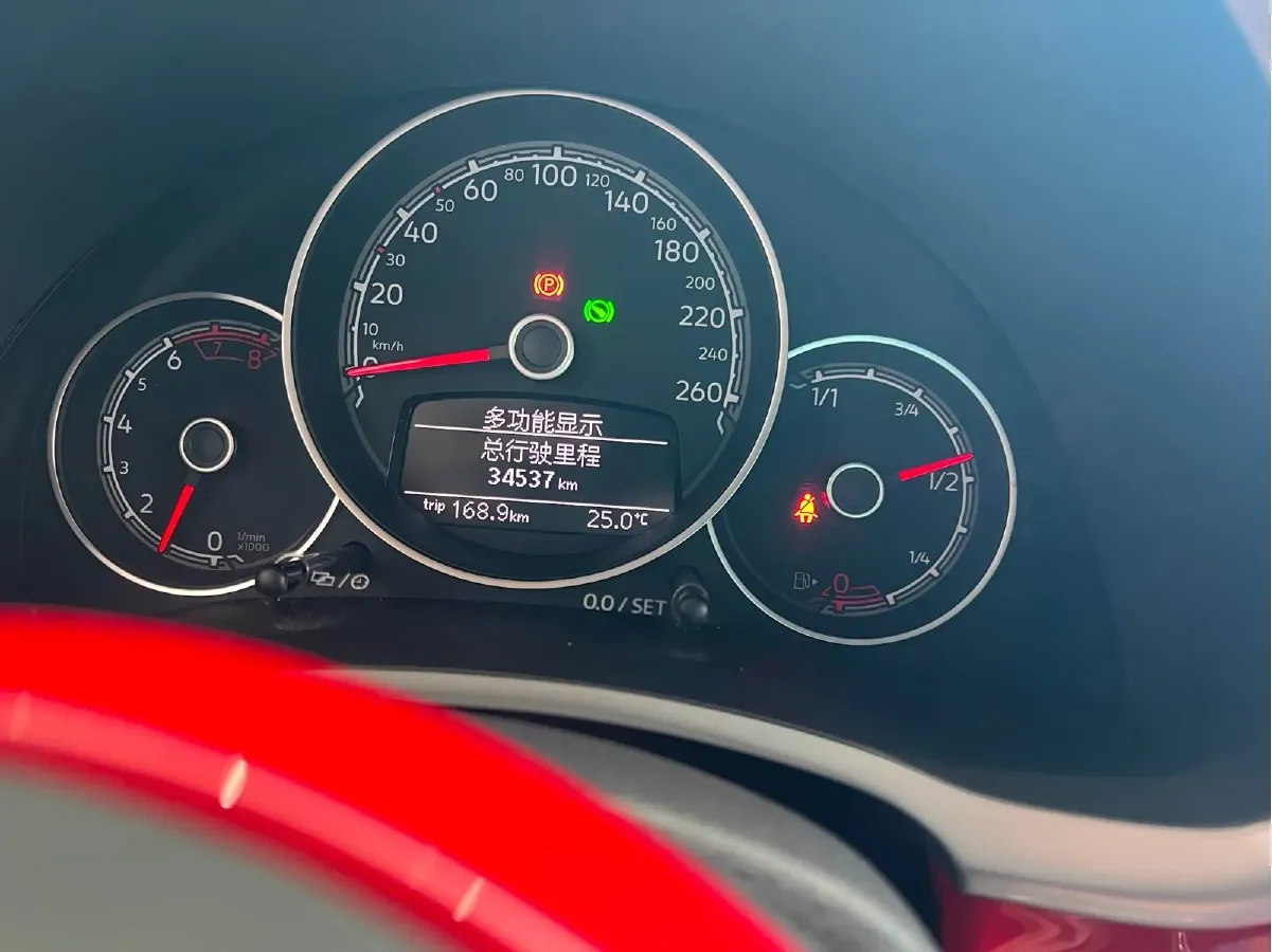 2017 Volkswagen Beetle 1.2T 105HP L4 7DCT,autocango,china used car exporter,china ev exporter,chinese used car exporter,chinese used ev exporter