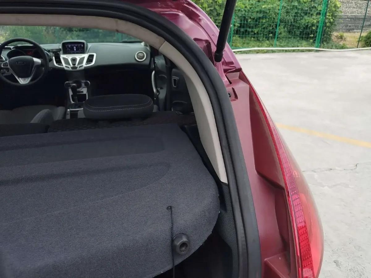 2012 Ford Fiesta 1.5L 103HP L4 4AT,autocango,china used car exporter,china ev exporter,chinese used car exporter,chinese used ev exporter