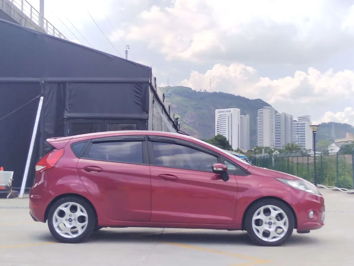 2012 Ford Fiesta 1.5L 103HP L4 4AT,autocango,china used car exporter,china ev exporter,chinese used car exporter,chinese used ev exporter